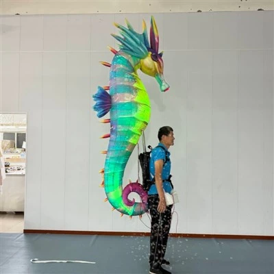 Caballito de mar inflable LED colgante
