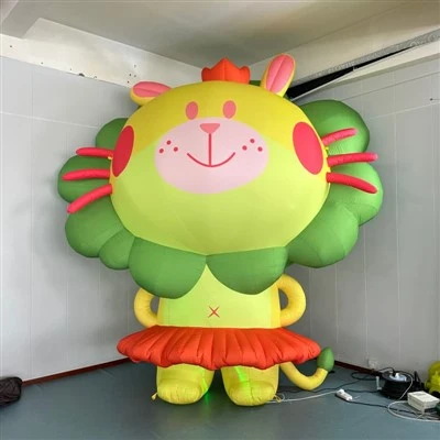 Mascota inflable del Rey León de dibujos animados encantador